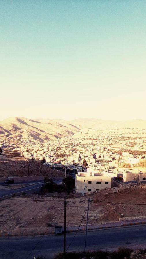Wonderful Friends House Hotel Wadi Musa Exterior photo